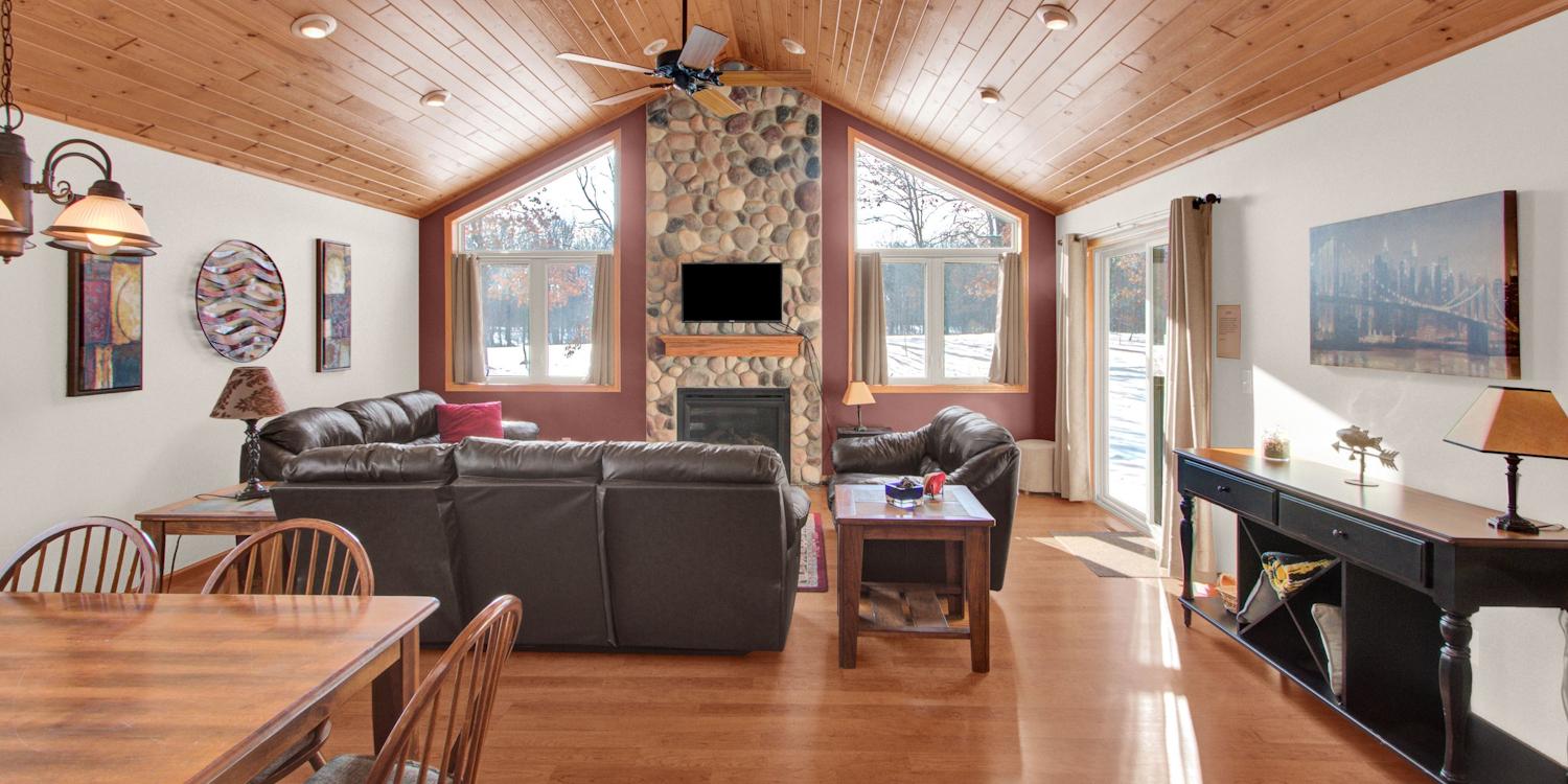 Lodges of the Lakes